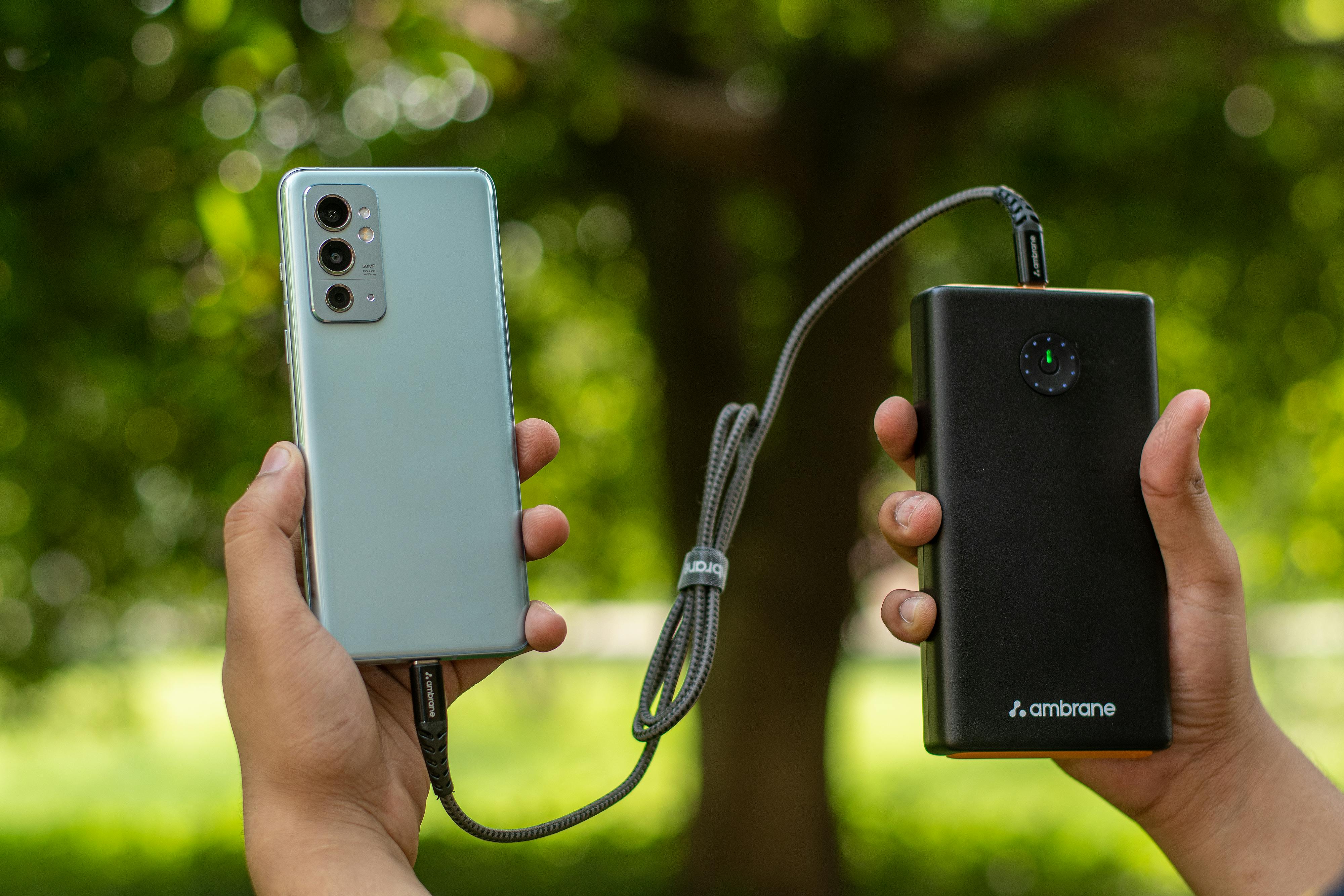 Puck Dual Charger